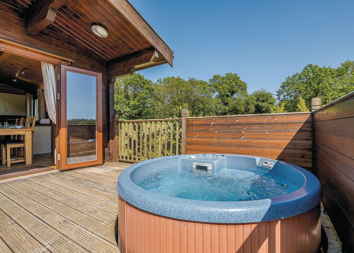 Deben Lodge