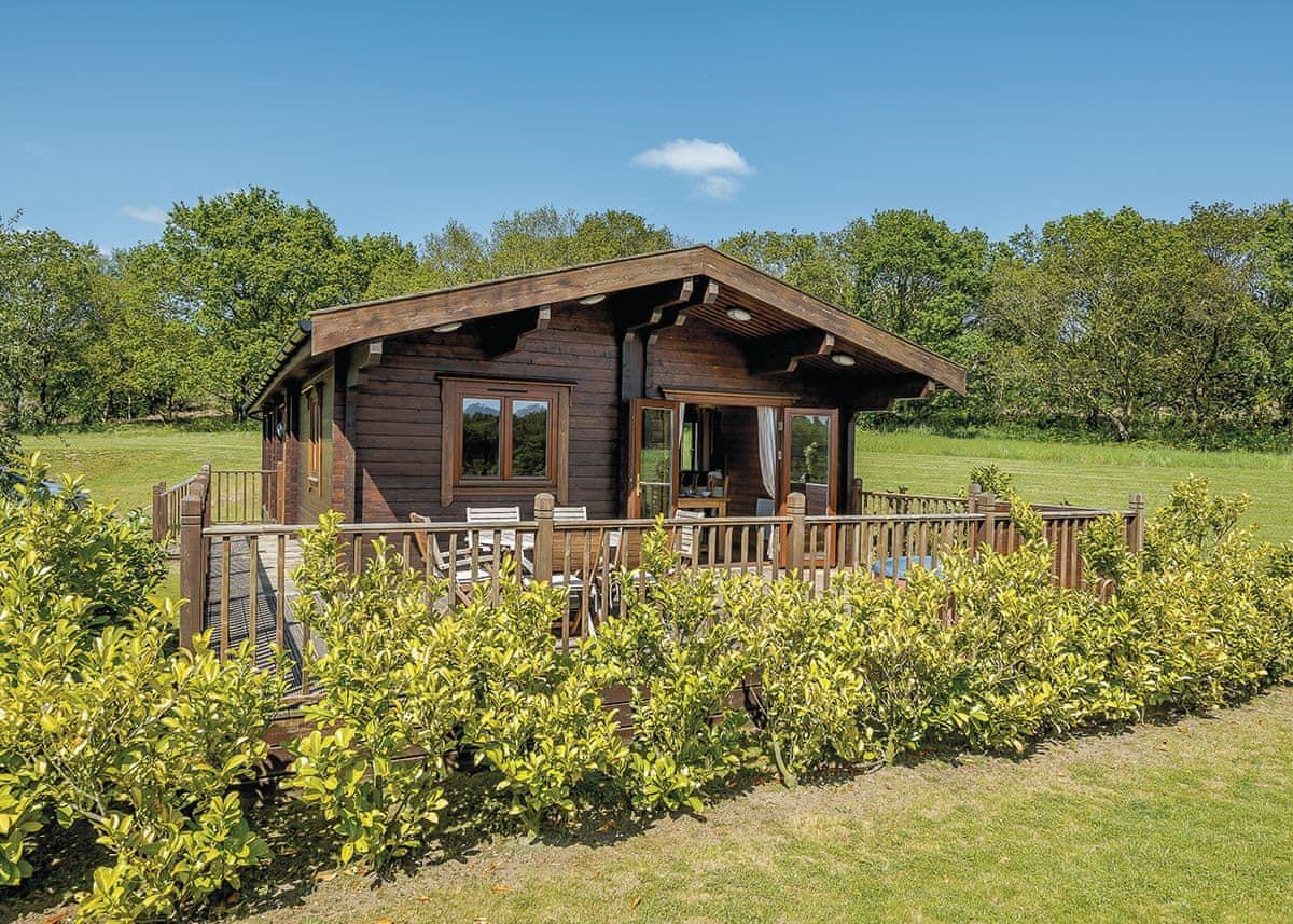 Deben Lodge